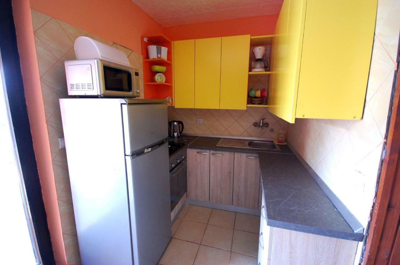 Apartments Juric By El-Pi Tours Нівице Екстер'єр фото