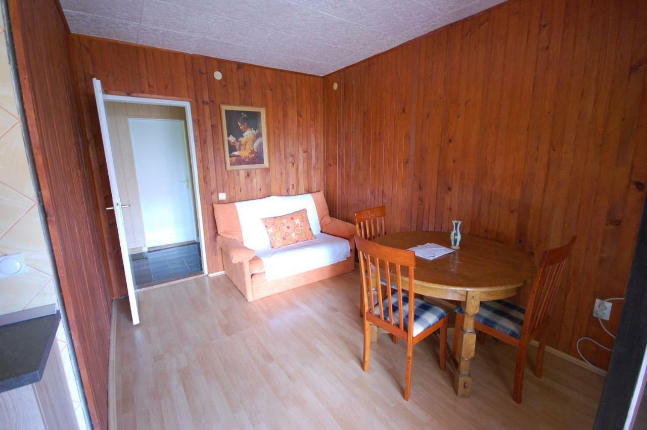 Apartments Juric By El-Pi Tours Нівице Екстер'єр фото