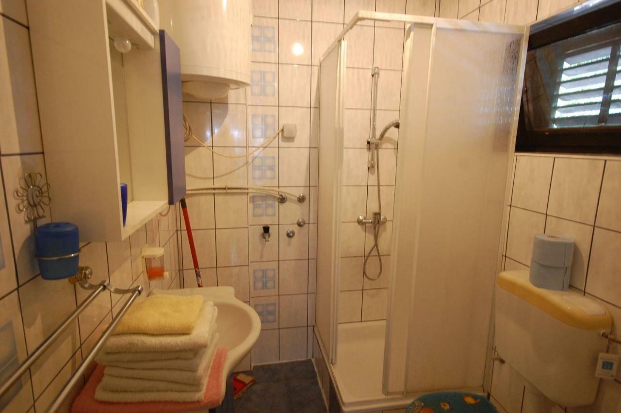 Apartments Juric By El-Pi Tours Нівице Екстер'єр фото