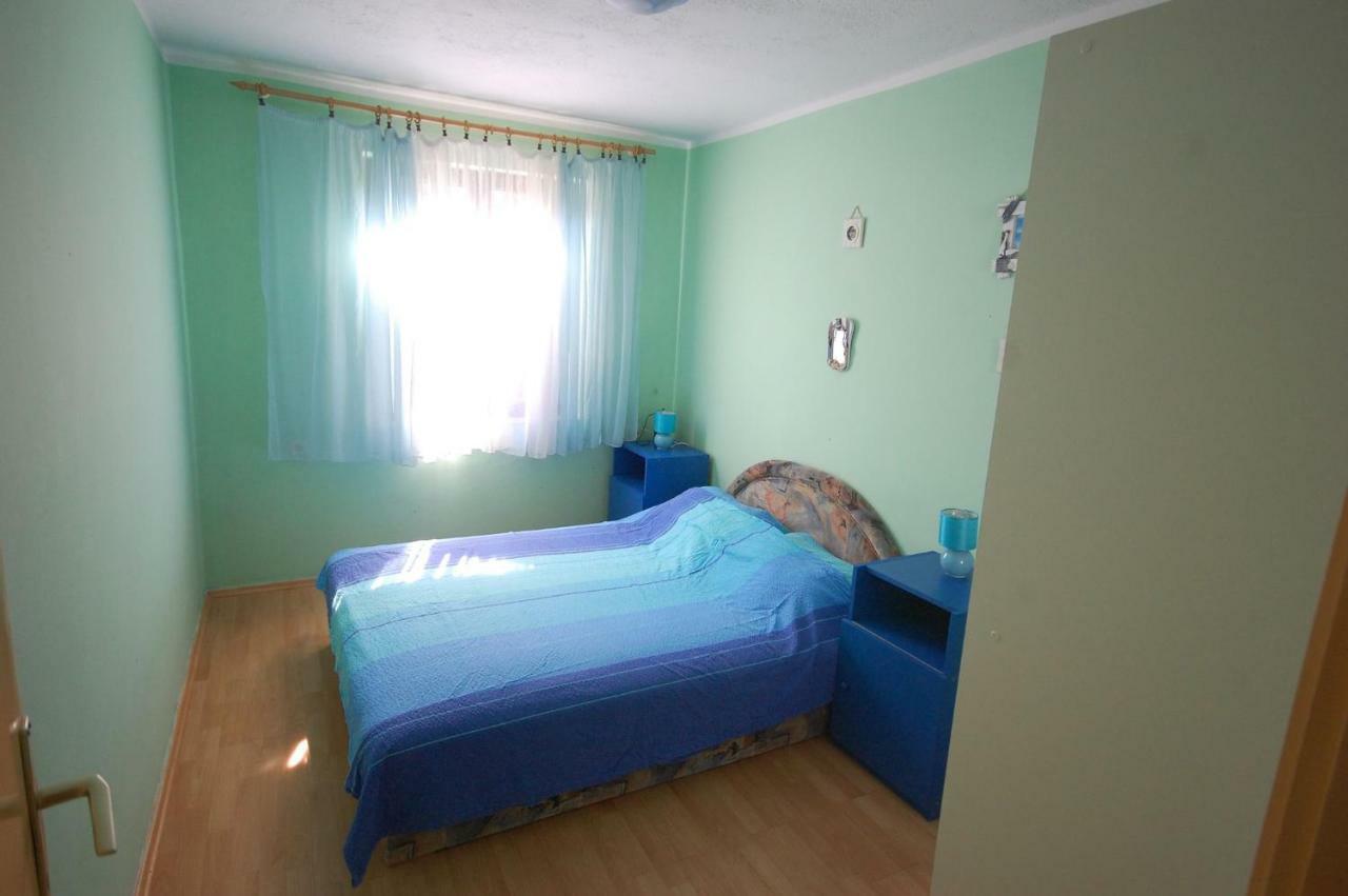 Apartments Juric By El-Pi Tours Нівице Екстер'єр фото