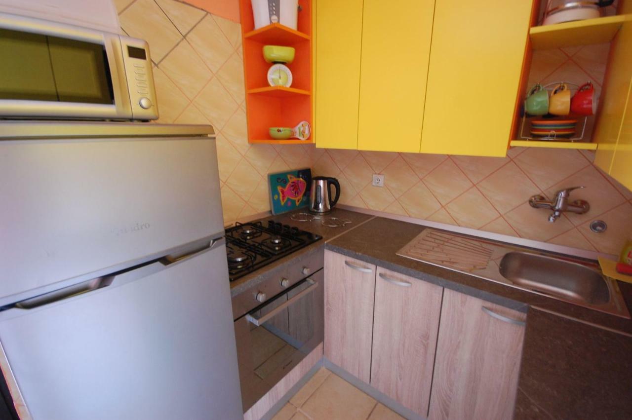 Apartments Juric By El-Pi Tours Нівице Екстер'єр фото